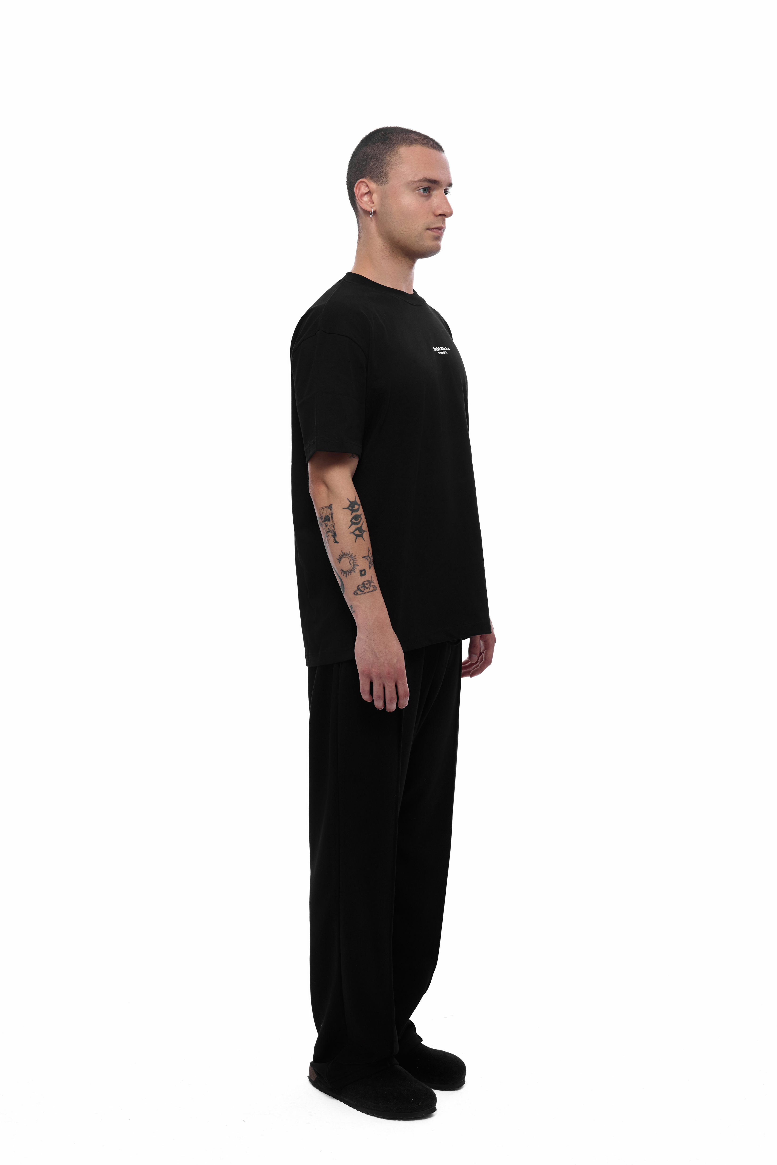 TEE 001