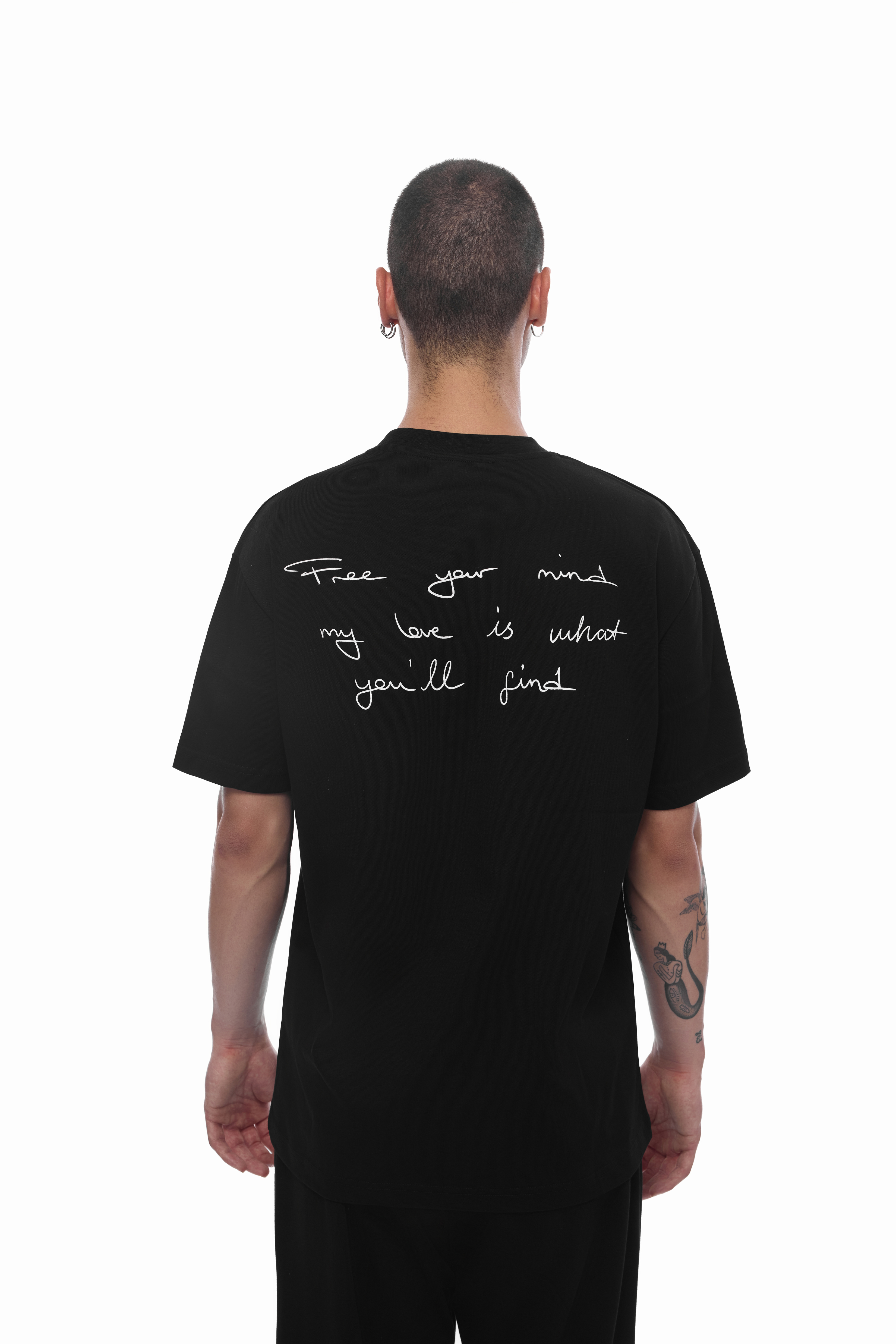 TEE 001